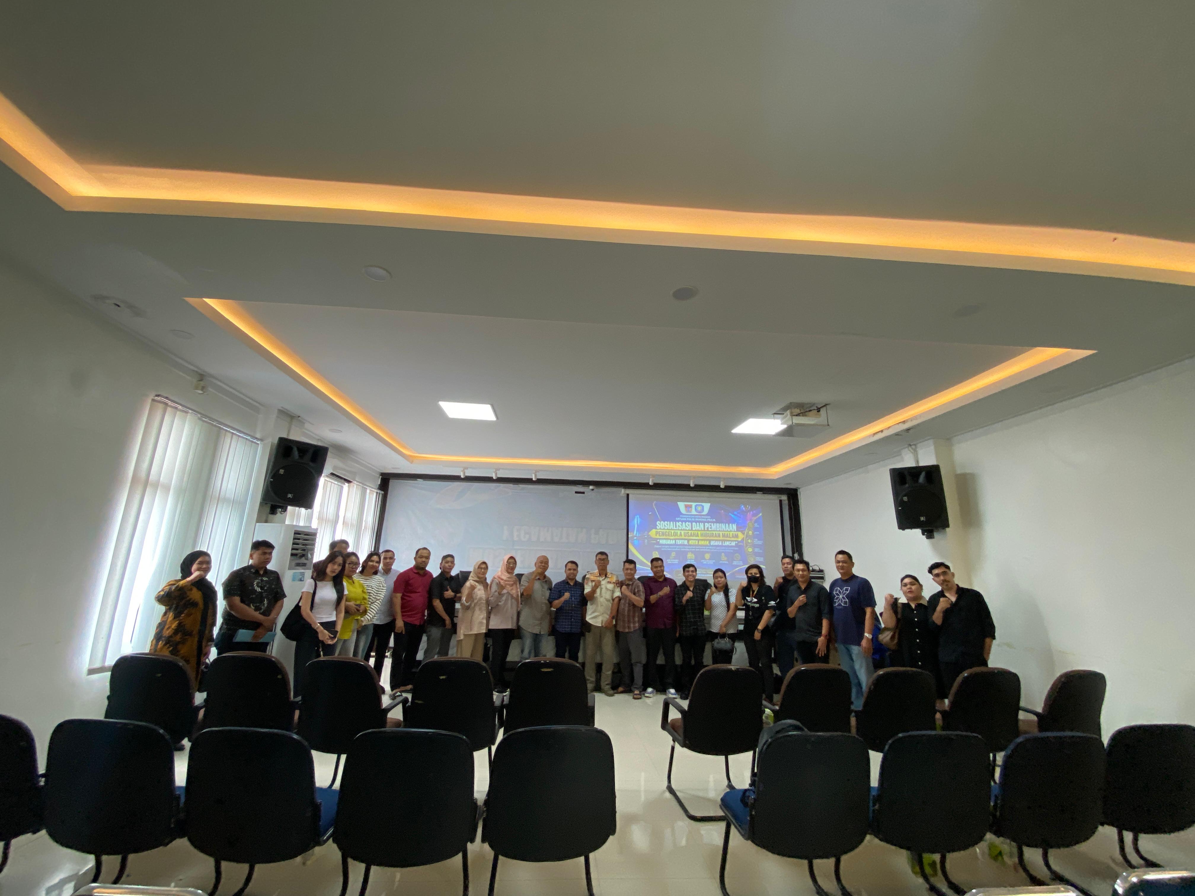 SOSIALISASI DAN PEMBINAAN PENGELOLA USAHA HIBURAN MALAM DI KECAMATAN PADANG BARAT