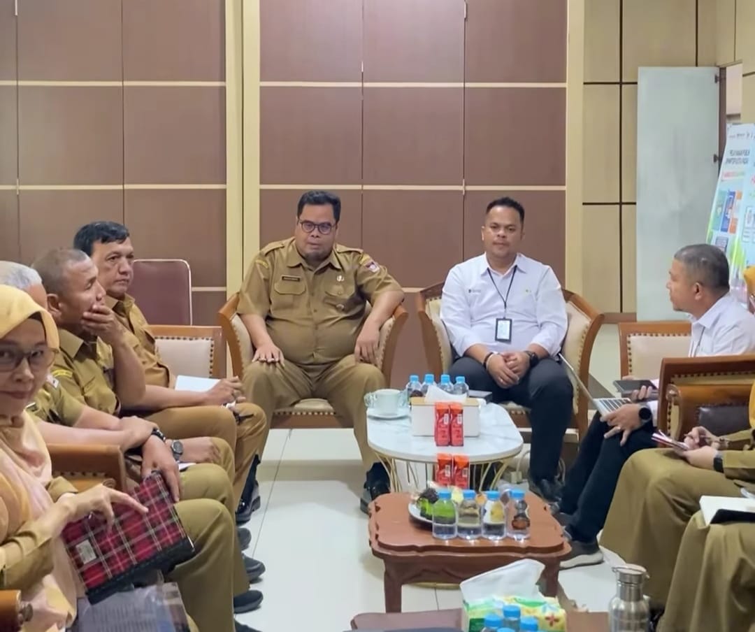 Rakor DPMPTSP Kota Padang dan PLN tentang Pemanfaatan Lahan Aset Daerah untuk pembangunan SPKLU